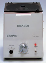 ディスクボーイ | 6,000～14,000回転まで可能な小型遠心機 | コスモ